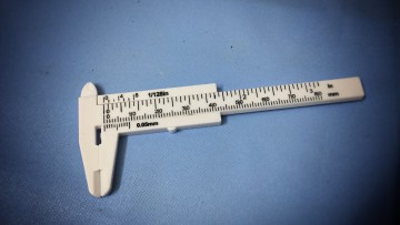 Mikrometry i suwmiarki – porównanie i zastosowania